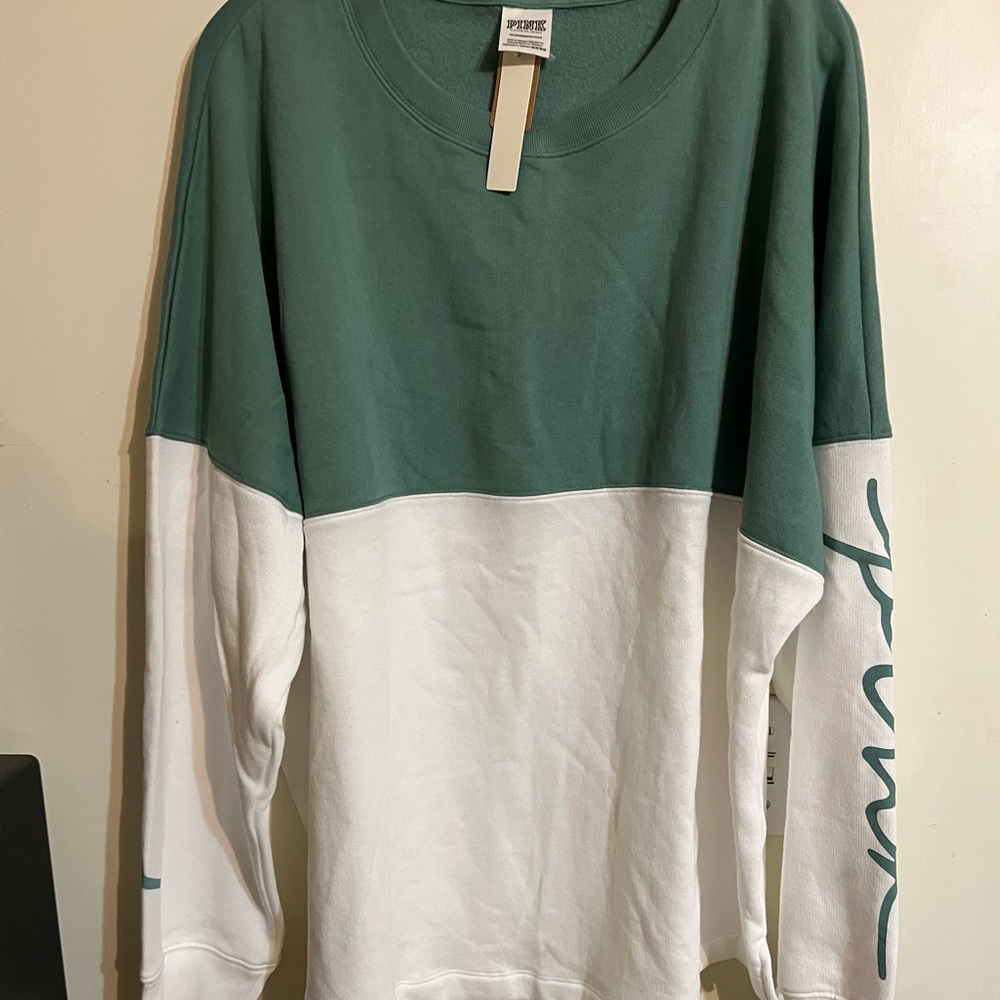 Woman’s VS PINK sweatshirt New with tags